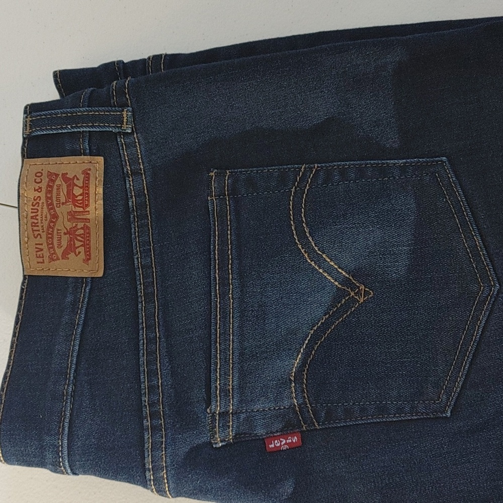 Levi's Cuffed Jean Shorts - Picture 10 of 10